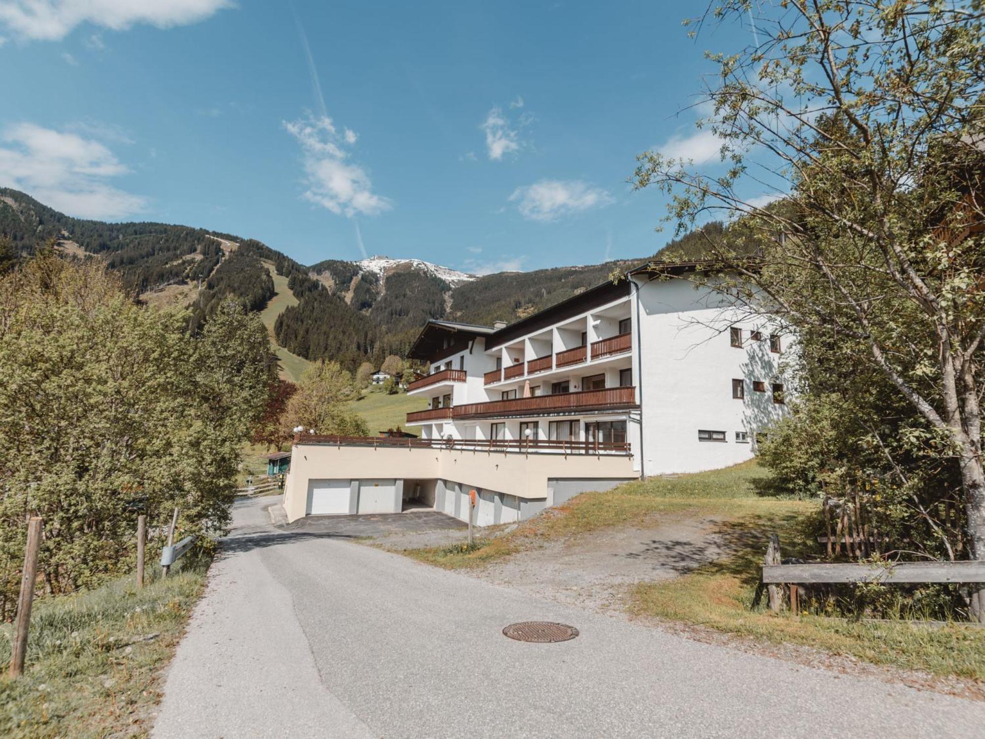 Apartment Holiday-1 By Interhome Zell am See Esterno foto